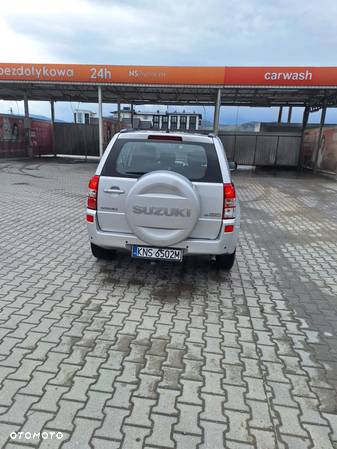 Suzuki Grand Vitara 2.0 - 2