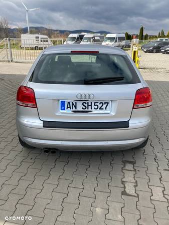 Audi A3 2.0 FSI Ambition - 3