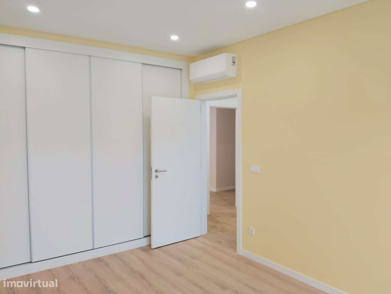 Moradia Térrea  T4 Nova-23