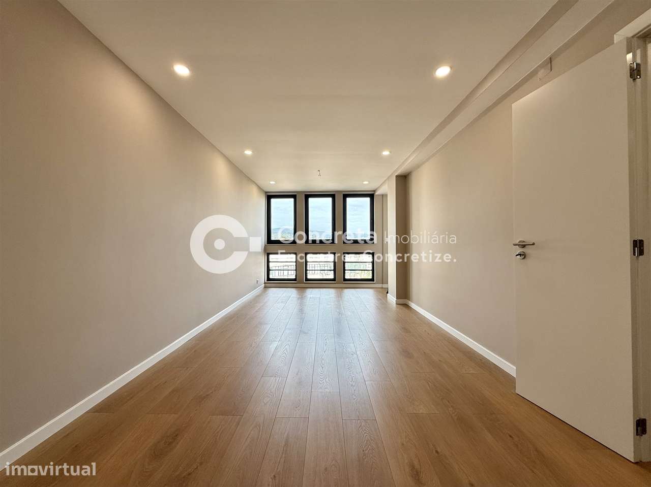 Apartamento T2 remodelado com garagem em Arcozelo, Barcelos - Grande imagem: 5/27