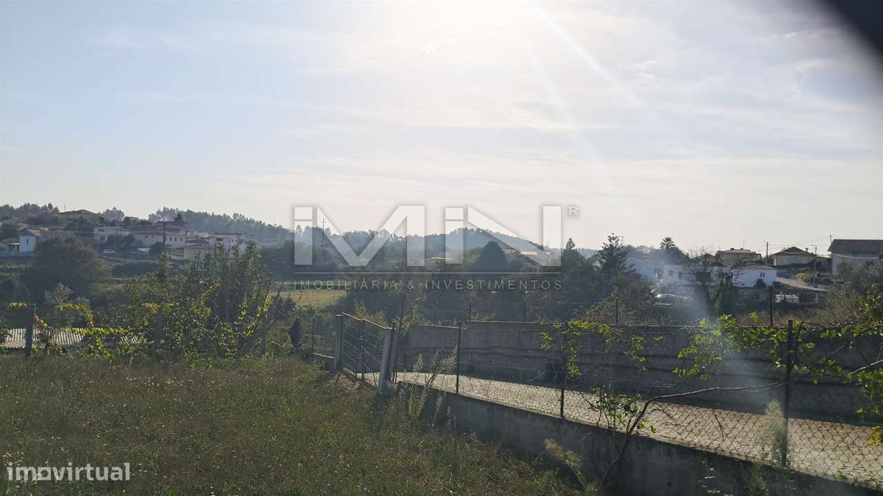 Terreno murado com construção - 2100m2-13