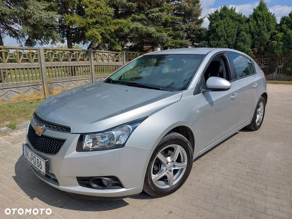 Chevrolet Cruze - 14