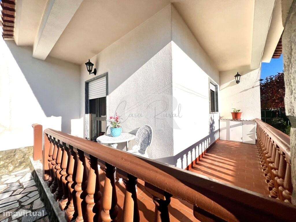 Excelente moradia térrea e independente com jardim em Arega - Figueiró-49