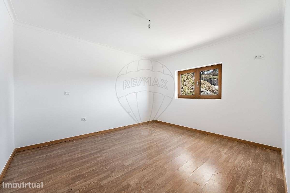 Moradia T2 para venda-7