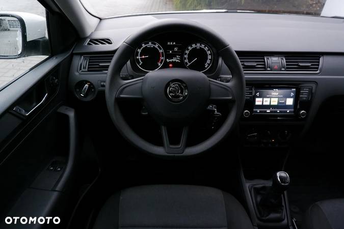 Skoda RAPID 1.0 TSI Active - 21