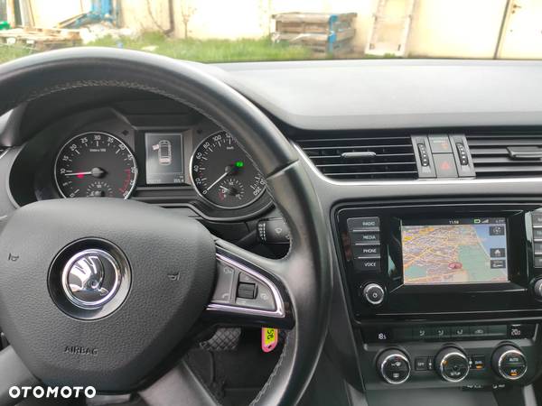 Skoda Octavia Combi 2.0 TDI DSG Selection - 21