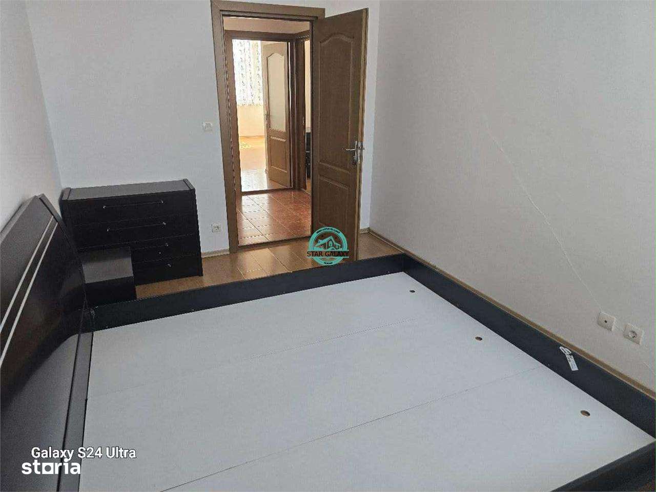 Vand apartament cu 4 camere, 94 mp, etaj 2, cartier Unirii-4