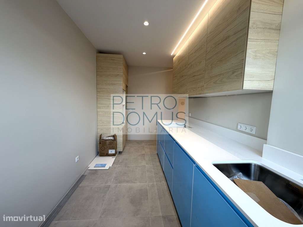 T2 TOTALMENTE REMODELADO EM CONDOMÍNIO COM PISCINA - PENHA DE FRANÇA-18