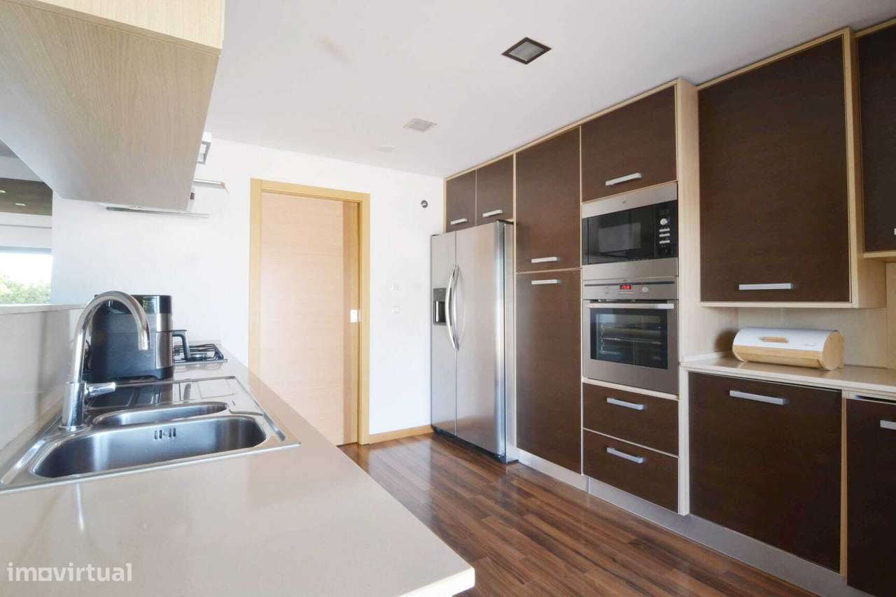 Moradia em condomínio com piscina - Alcochete-8