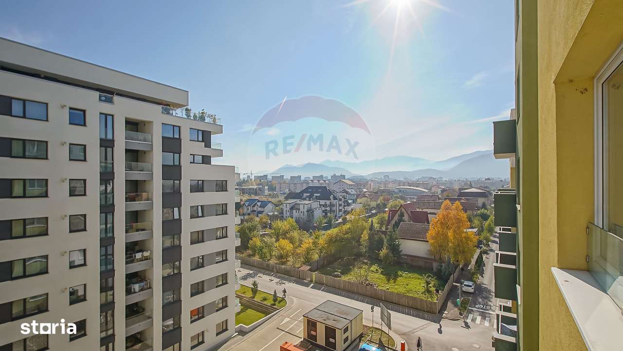 Apartament cu 2 camere și boxă de vânzare la Top City în Tractorul - Imagine principală: 5/19