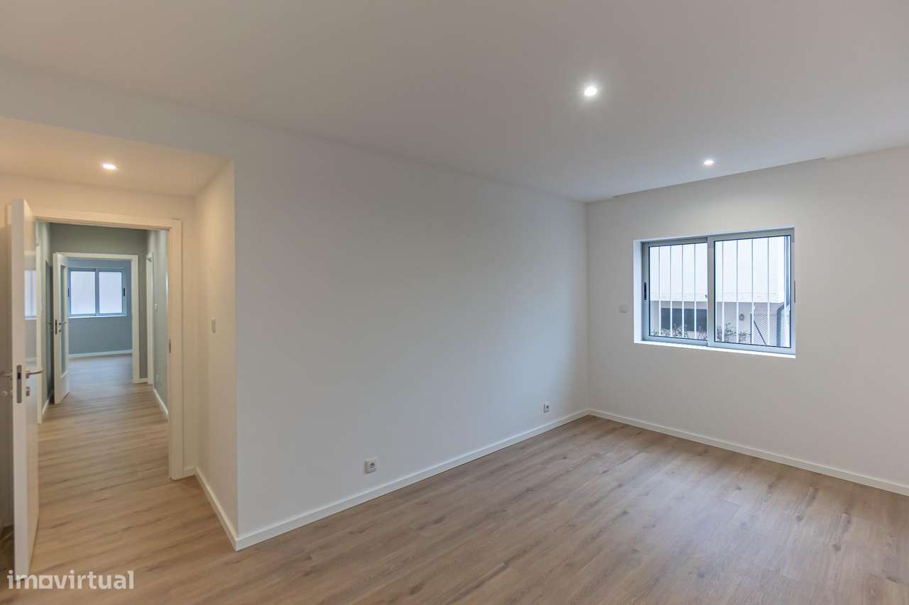 Apartamento T3 renovado | Bonfim, Porto | 105 m2-11