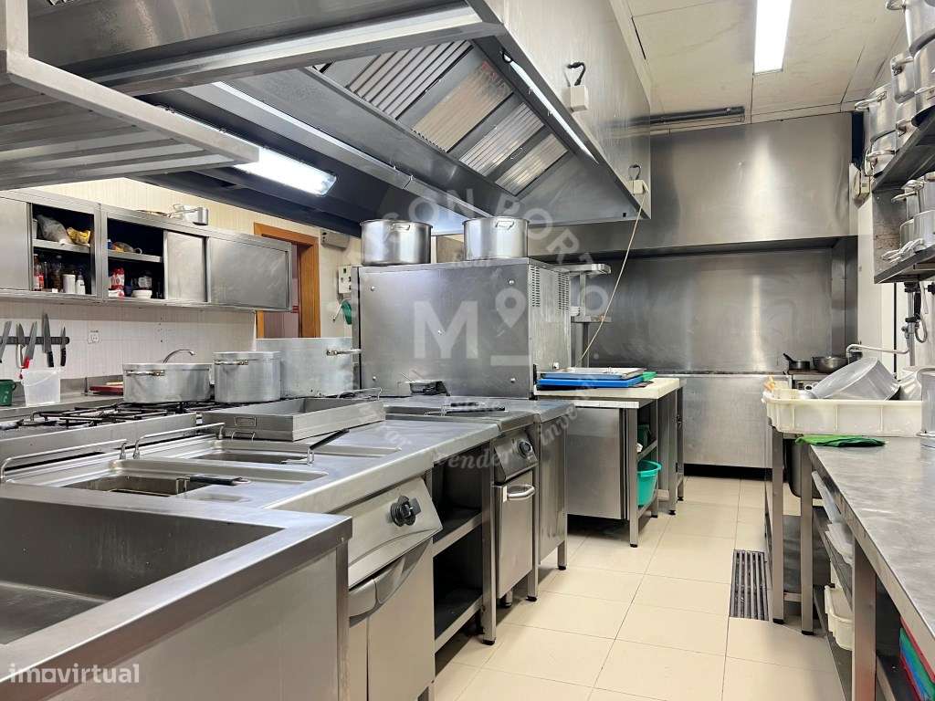 Restaurante com 3 Salas e Esplanada com Vista Rio, Gondomar - Grande imagem: 2/60