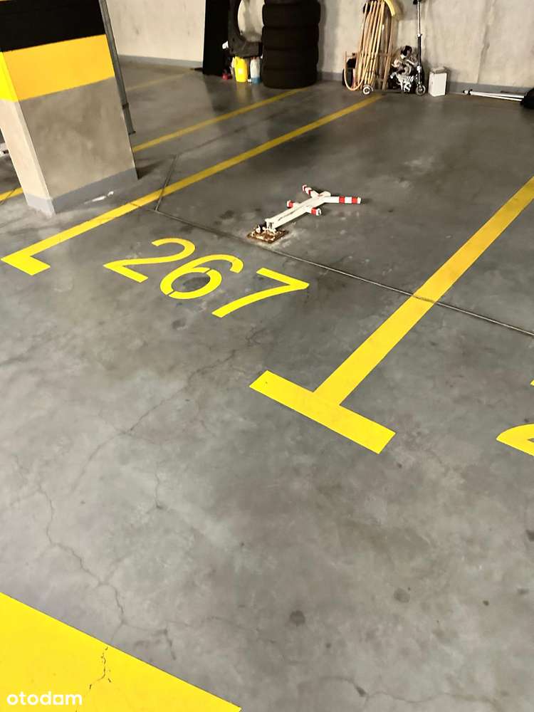 sprzedam miejsca postojowe w garażu  podziemnym