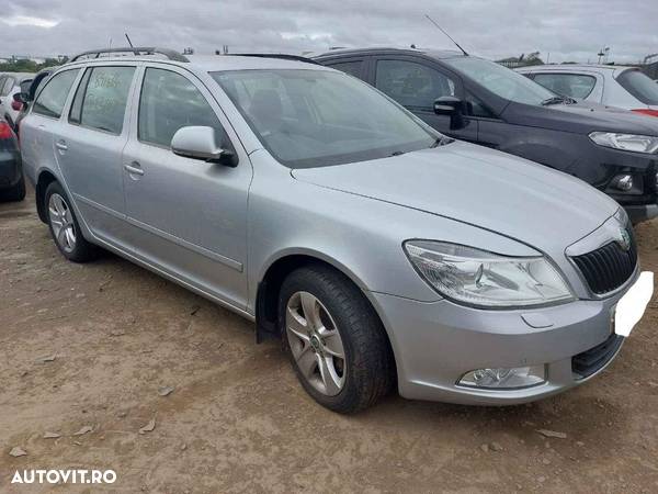 Injector Skoda Octavia 2 2012 BREAK 2.0 TDI CFHC - 2