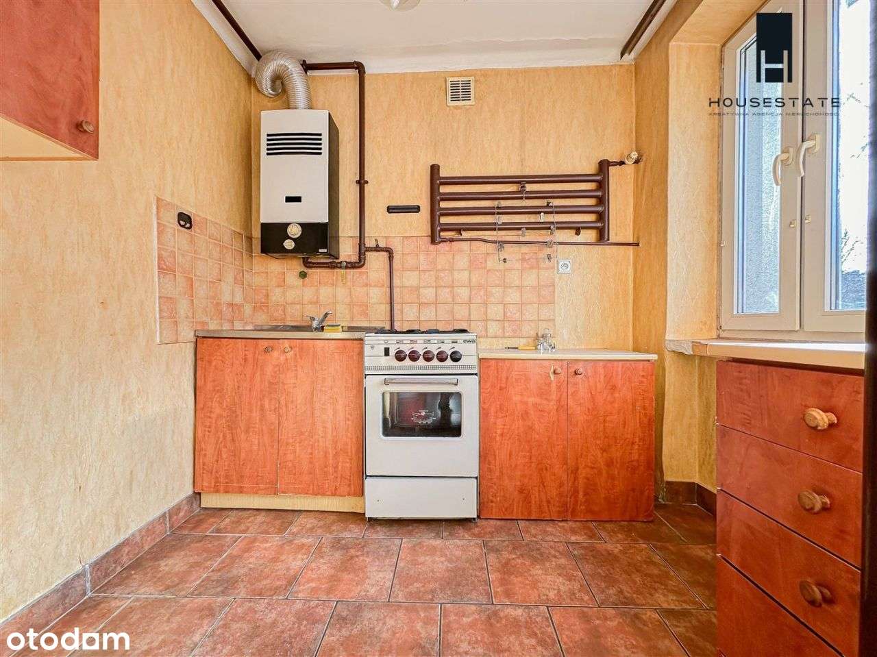 Kawalerka na parterze w centrum miasta-4