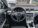 Volkswagen Passat 2.0 TDI Trendline - 9