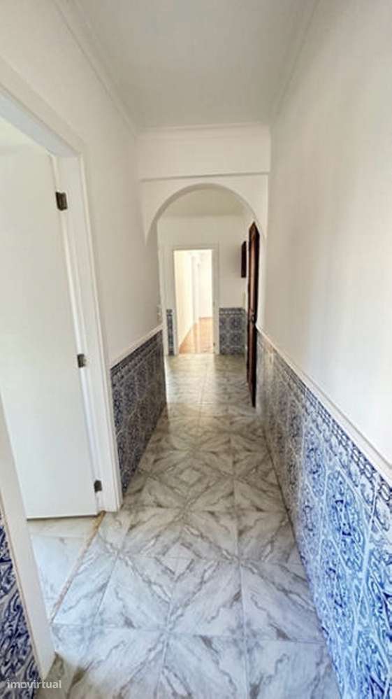 Apartamento T2 à venda na Avenida Santa Maria, Cacem-5