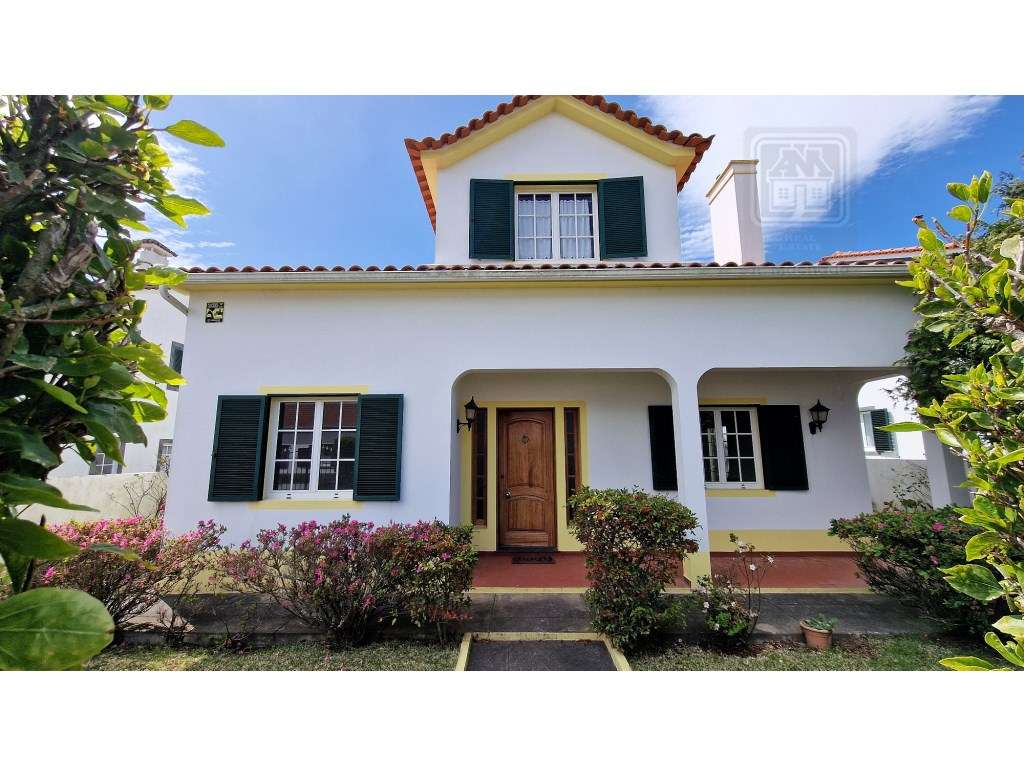 VENDA de MORADIA - VIVENDA T4+1 com Jardim e Garagem - Relva, Ponta...-5