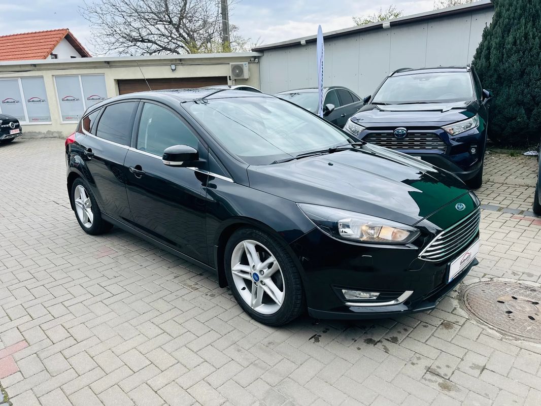 Ford Focus 1.0 EcoBoost Titanium - 12