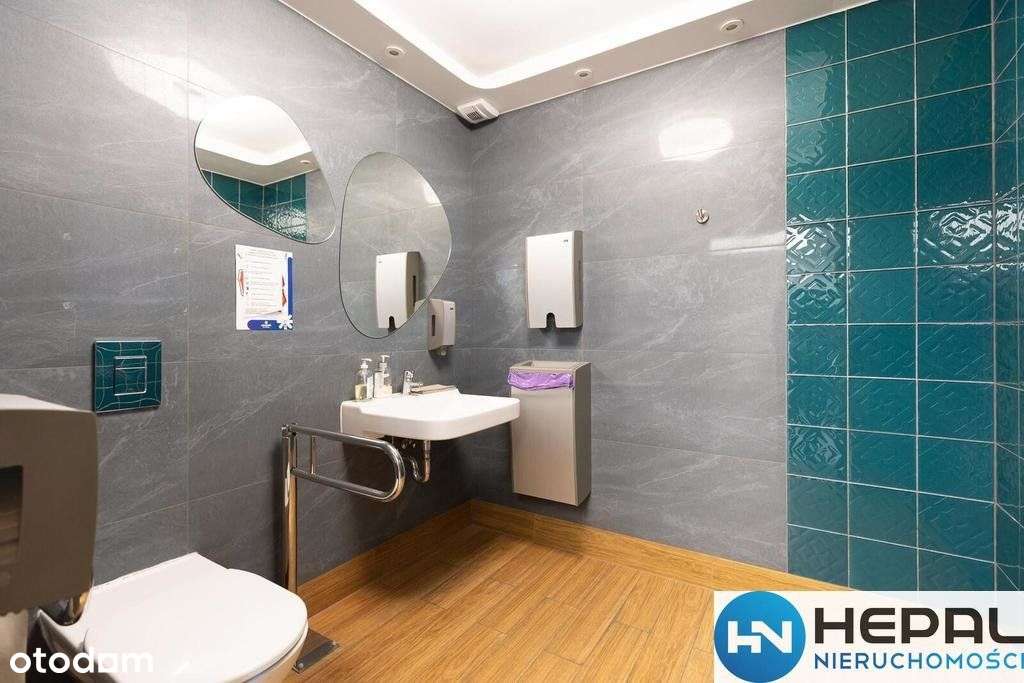 Na sprzedaż lokal po przychodni w centrum Kielc-4