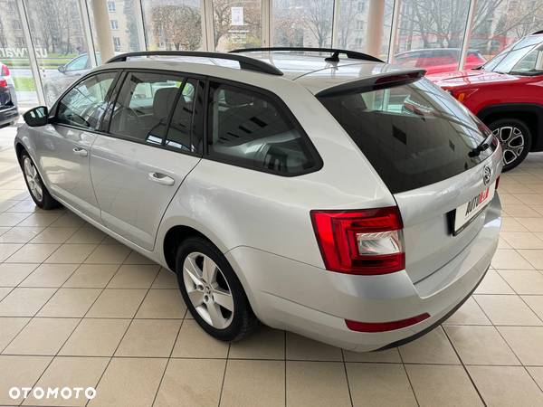 Skoda Octavia 1.6 TDI Ambition DSG - 10