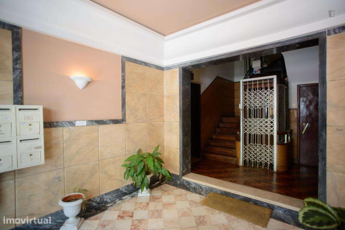 Quarto - localizado em Alameda Lisbon - Grande imagem: 4/6