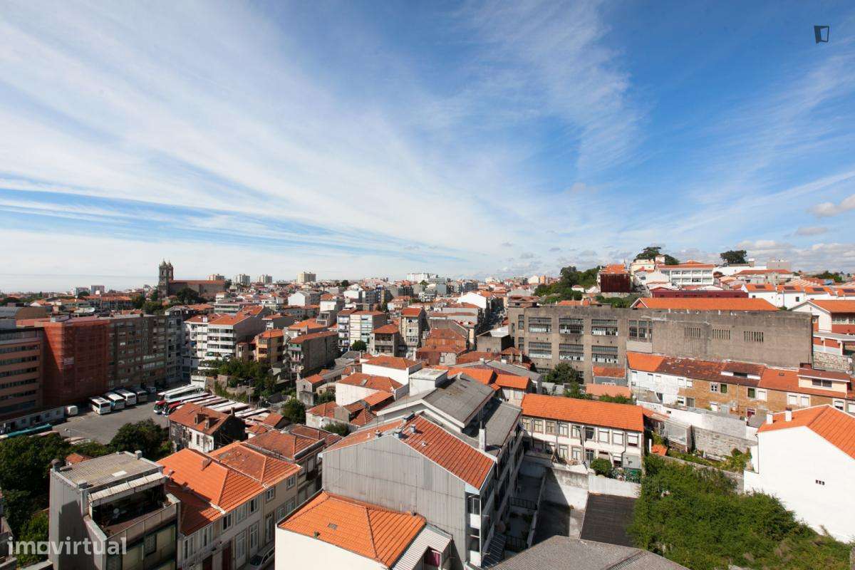 Quarto - localizado em Santo Ildefonso Porto - Grande imagem: 5/10