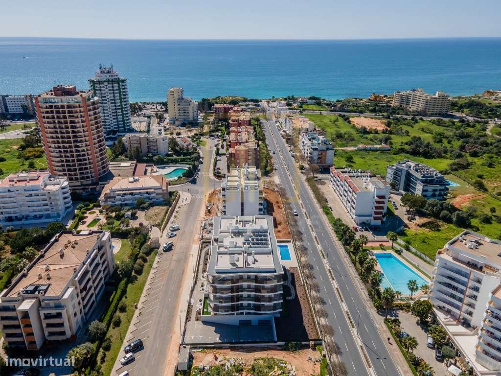 Fantástico T1, Novo, com 2 casas de banho, lugar de estacionamento ... - Grande imagem: 2/38