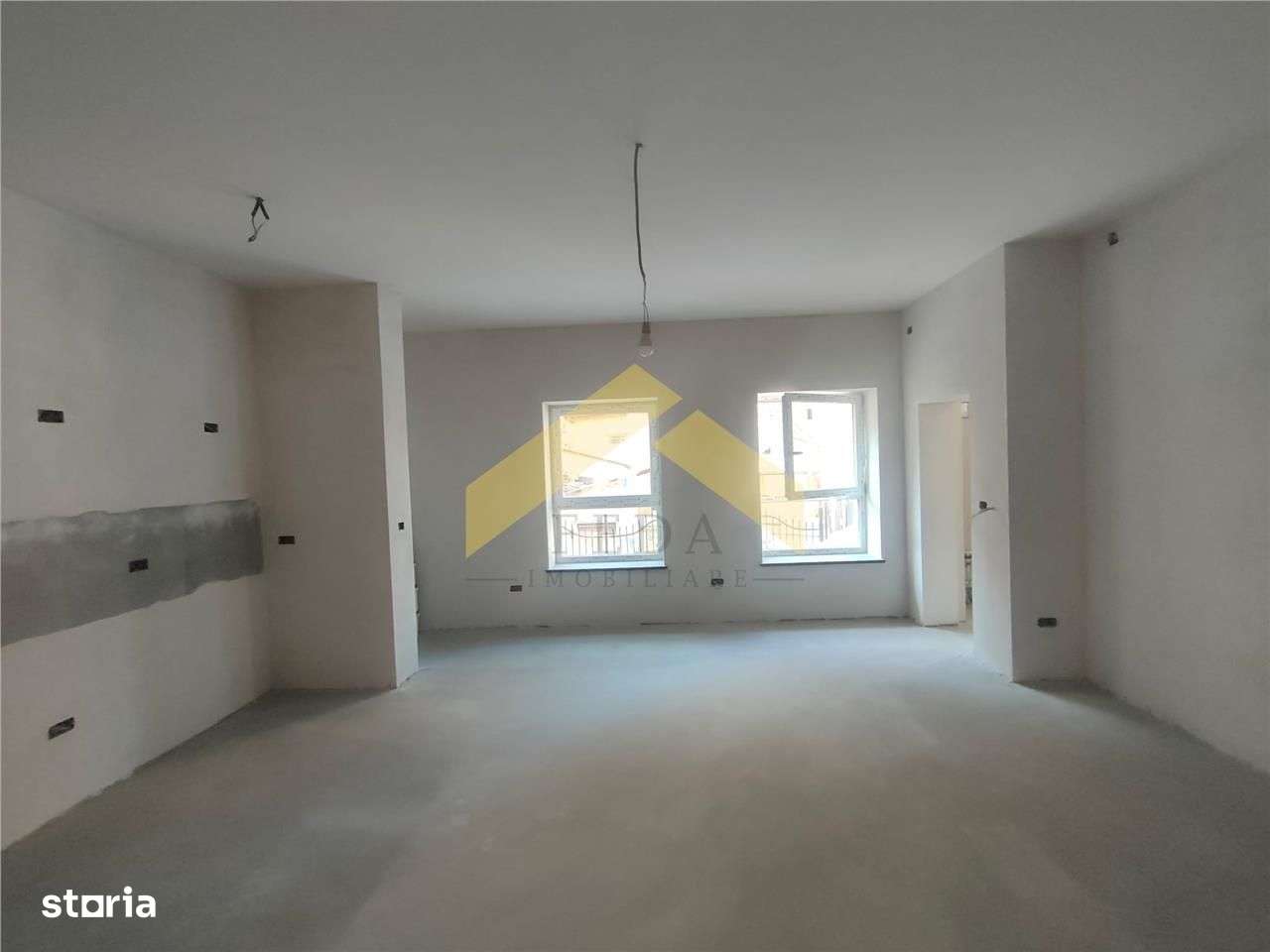 Casa cu 3 camere de vanzare in centrul Aradului - Imagine principală: 2/14