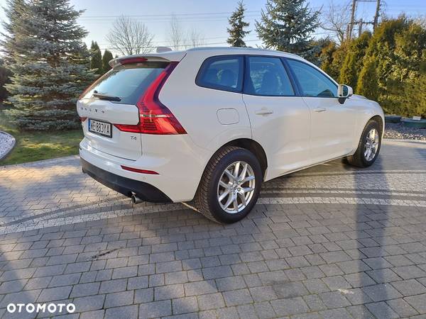 Volvo XC 60 T4 Momentum - 6