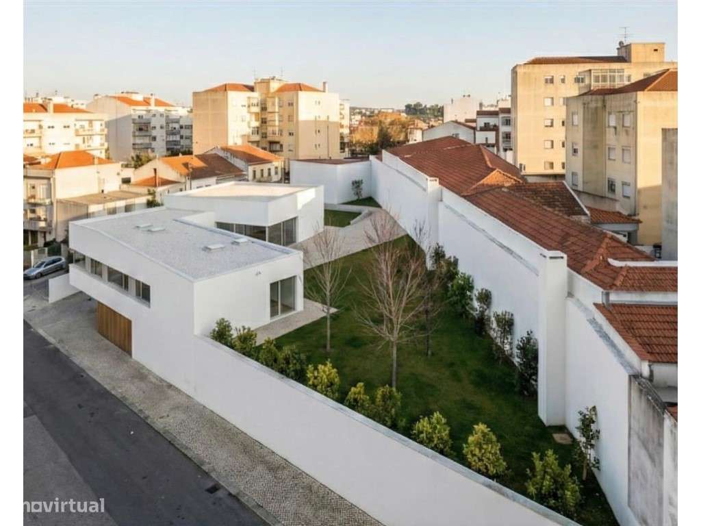 Terreno com Projeto Aprovado - Oportunidade Única em Espinho-1