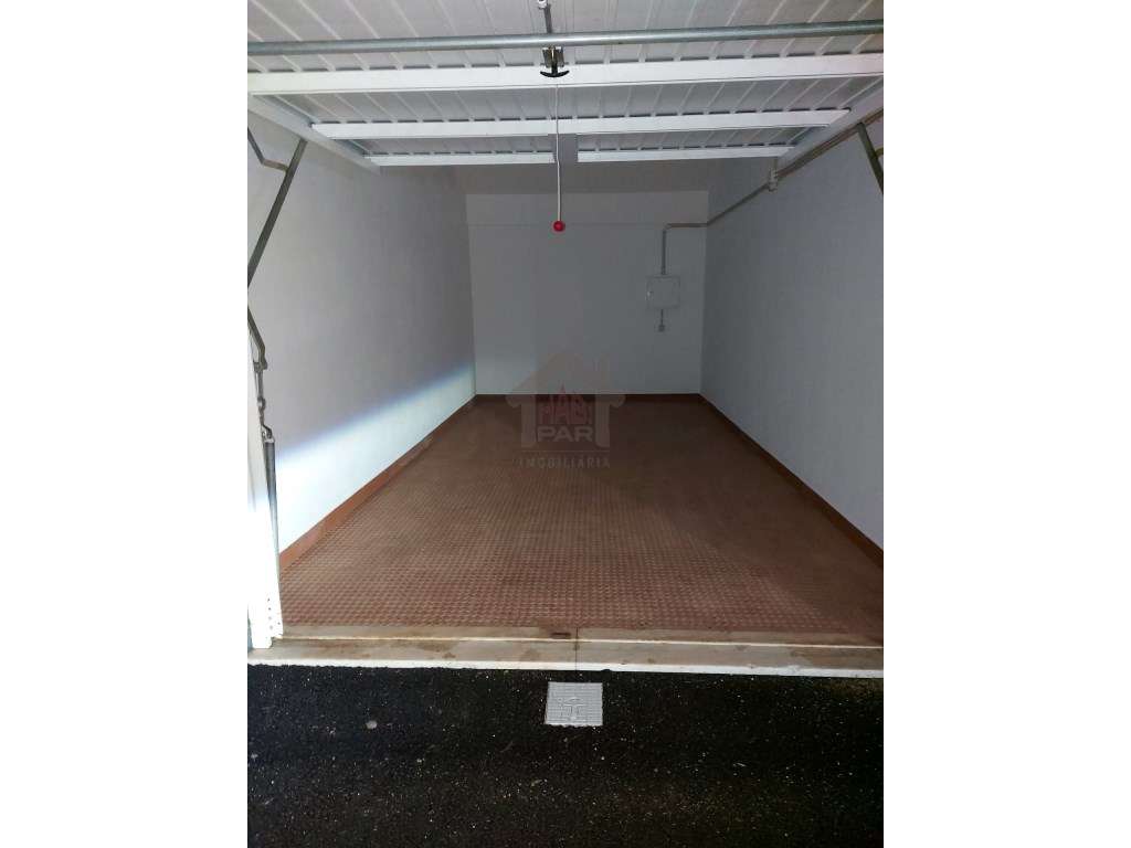 Excelente Garagem Recente - Grande imagem: 2/7