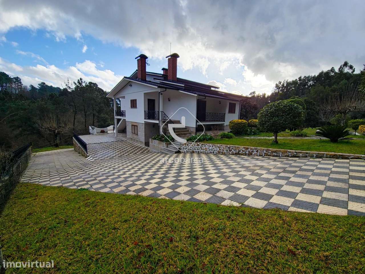 Moradia T4 Mobilada e Equipada para Arrendamento - Grande imagem: 4/30