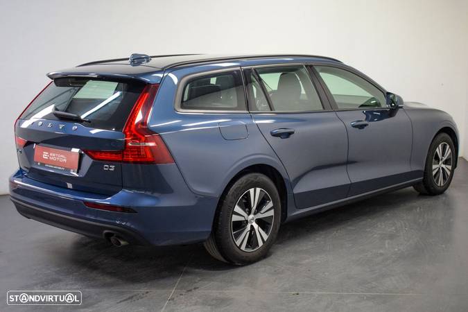 Volvo V60 2.0 D3 Momentum - 3