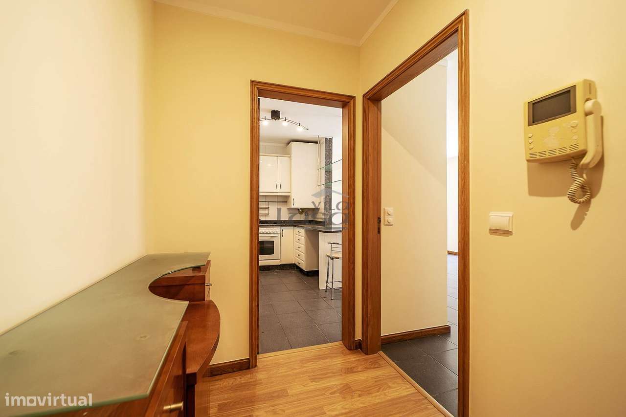 T2 em Seixezelo V.N. de Gaia. com lugar de garagem e arrumos.-17