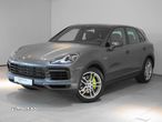 Porsche Cayenne - 1