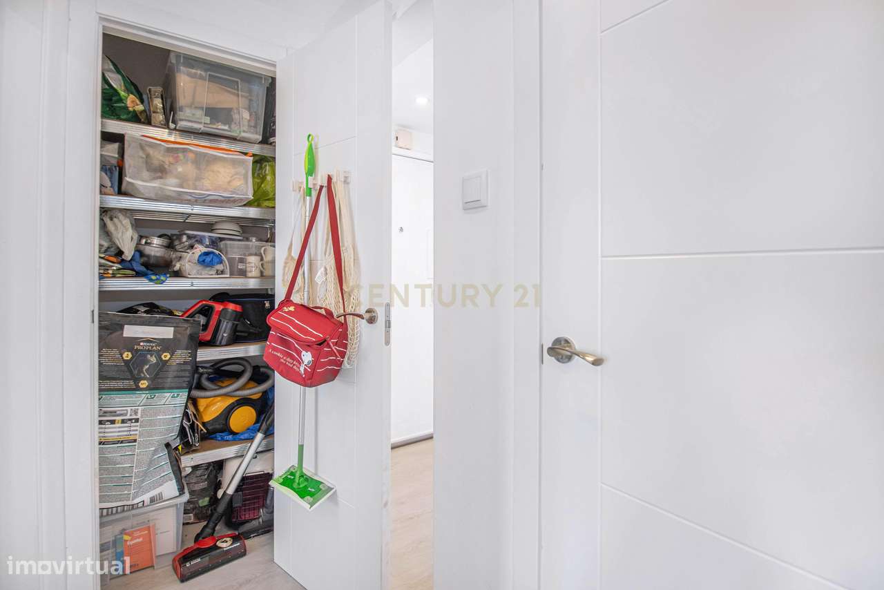 Apartamento T3 com Terraço em Algés - Vista Rio - Grande imagem: 4/22