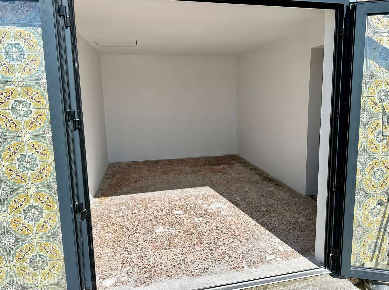Moradia T2 | Para Remodelar | Garagem | Lomba | Rio Douro-20