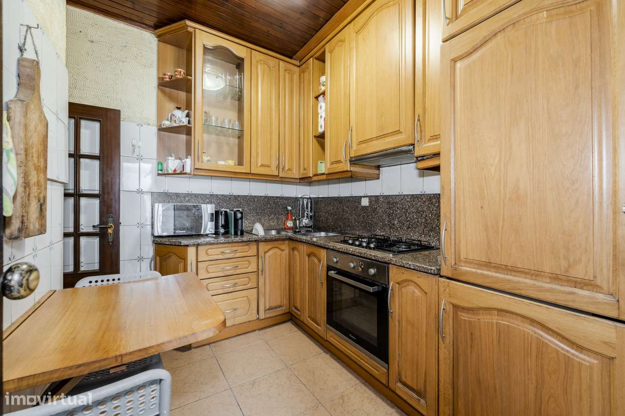 Moradia T2 para venda na Rua dos Emigrantes, Nogueira, Braga - Grande imagem: 3/21