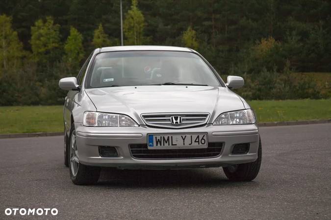 Honda Accord 1.8i S - 23