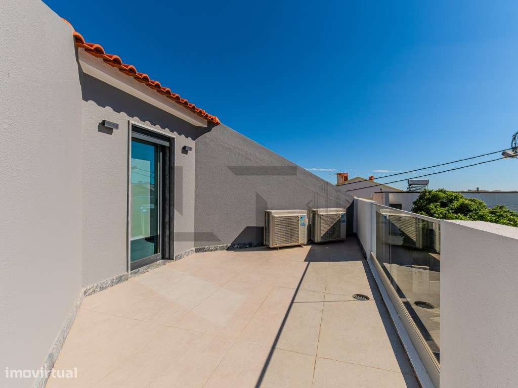 Fantástica Moradia T4 Moderna com Vista Mar, Jardim e Estacionament...-9