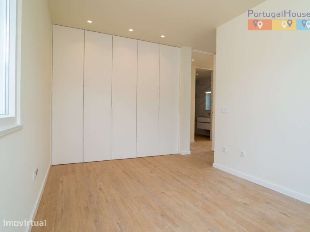 Moradia térrea T3 independente com piscina-16