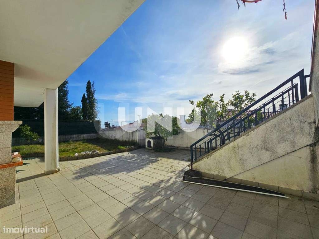Moradia em Banda T5 - A 5 Minutos do Centro da Cidade de Viseu-5