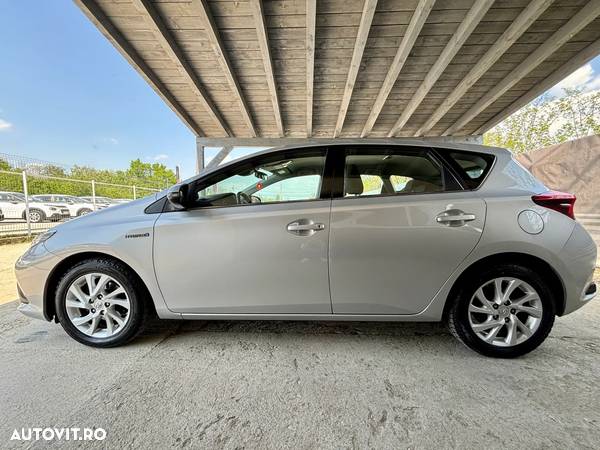 Toyota Auris 1.8 L VVT-i Hybrid Luna - 27