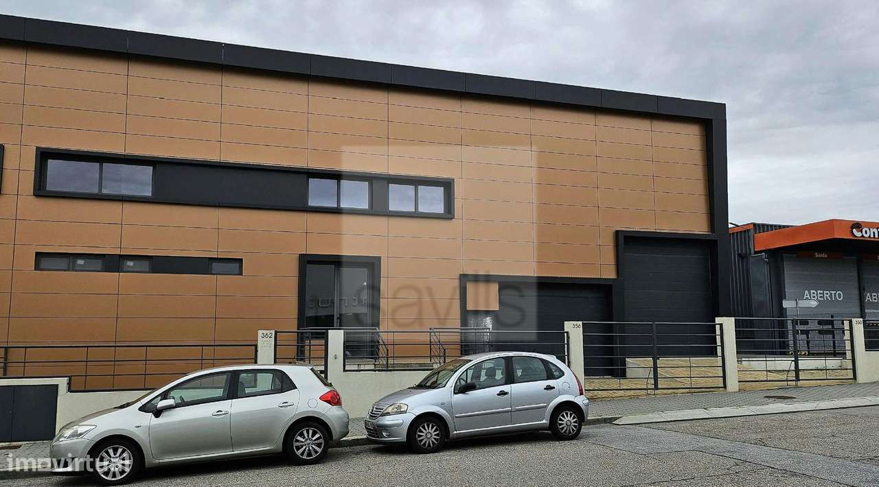 Armazéns | Zona Industrial de Grijó - Grande imagem: 3/16