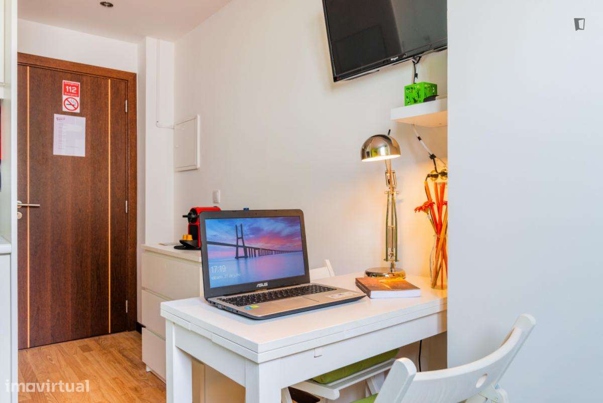 Estúdio - localizado em Baixa Coimbra - Grande imagem: 2/10