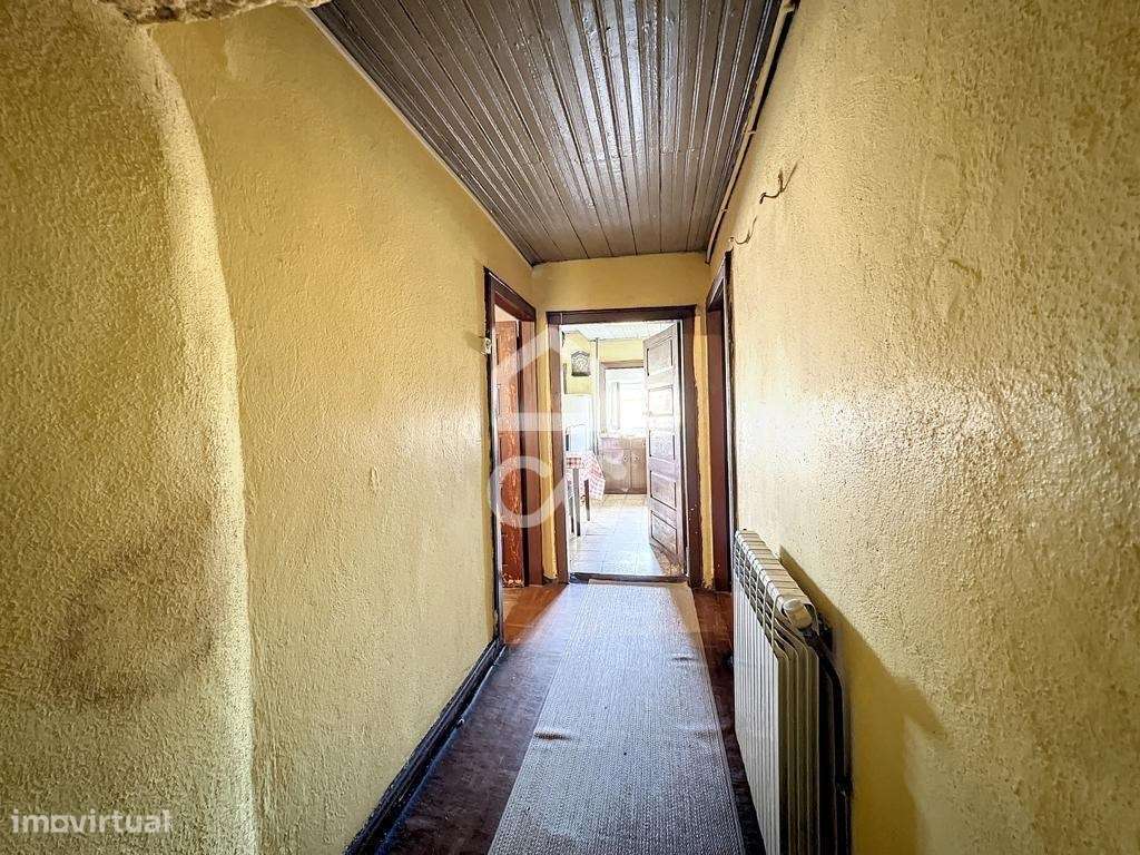 Moradia com terreno para recuperar em Vilar de Perdizes - Grande imagem: 4/26