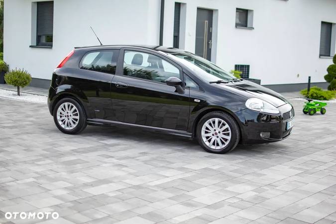 Fiat Grande Punto - 13