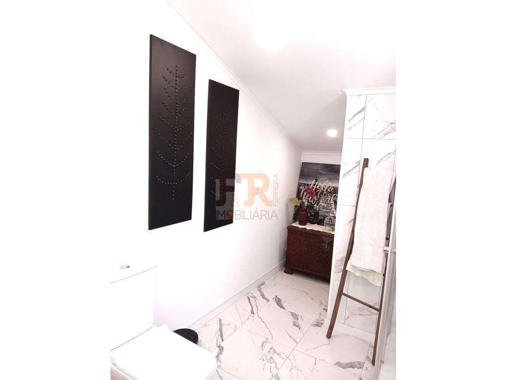 Moradia Isolada Duplex T6 Azeitão-25