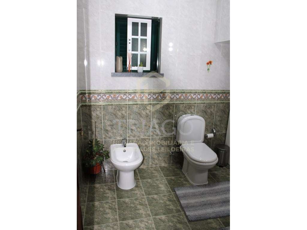 Fantástica Moradia T4 mais Escritório com Garagem-18